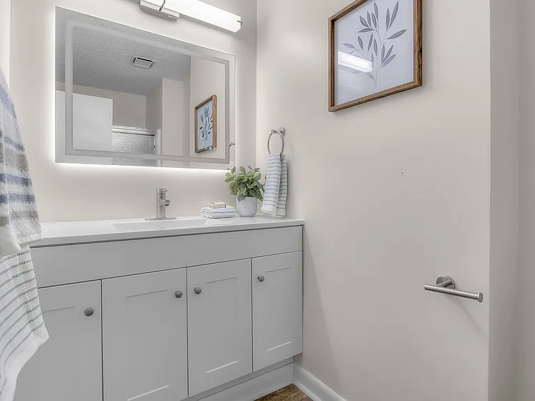 5036 Glenwood Way — Photo 36