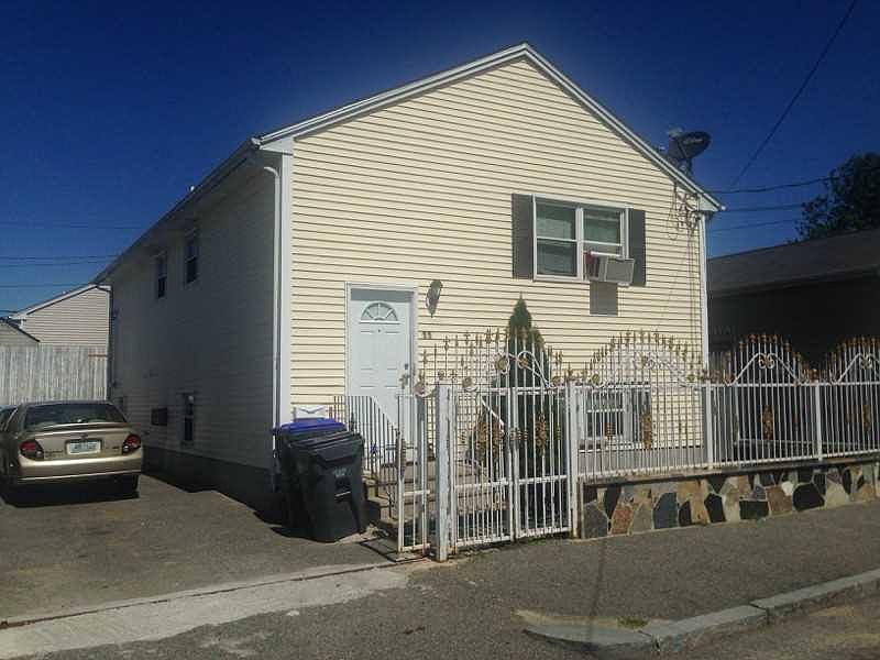 2nd image of 11 Halton St