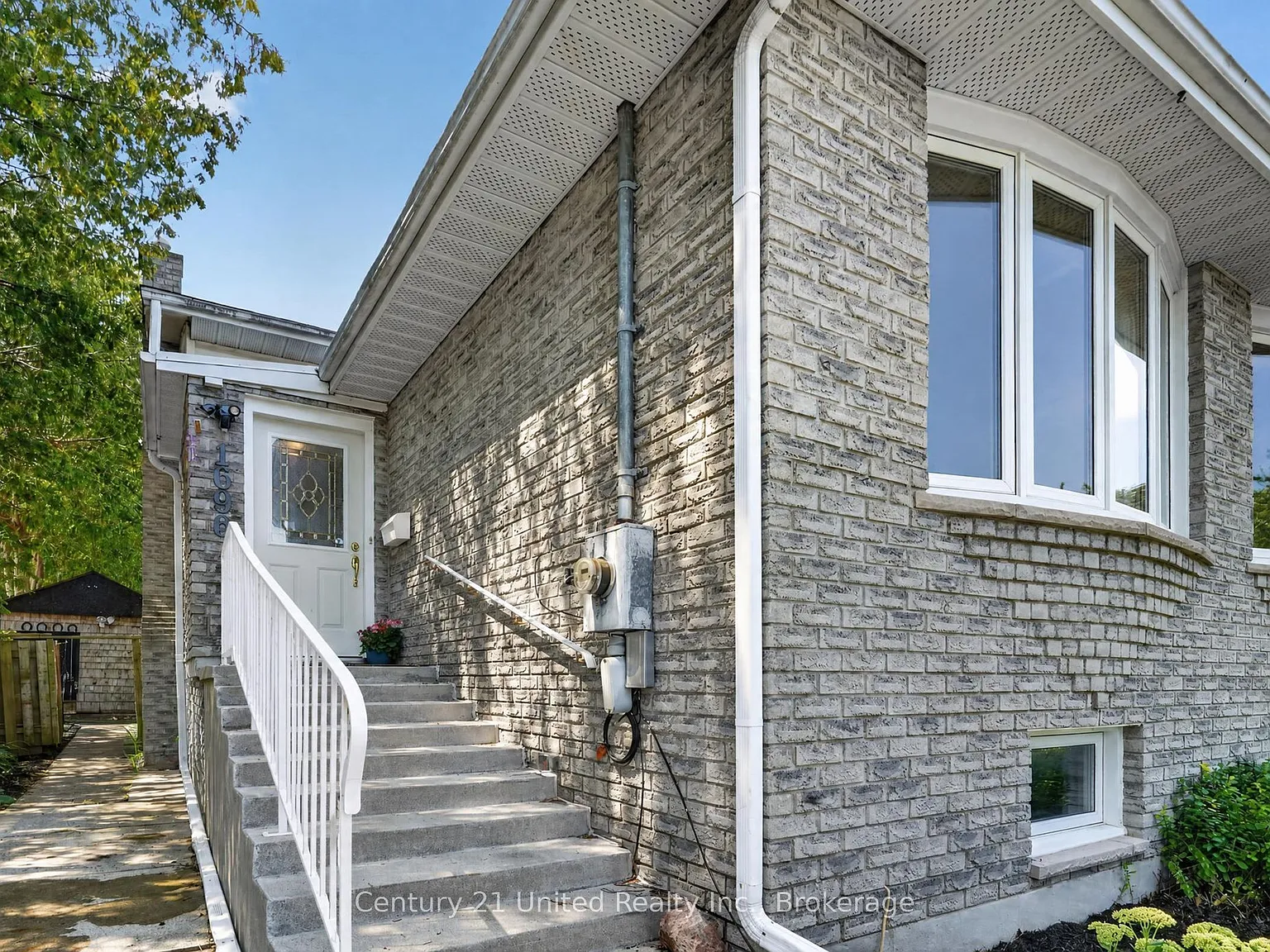 4 bed, $3,500 — Photo 2