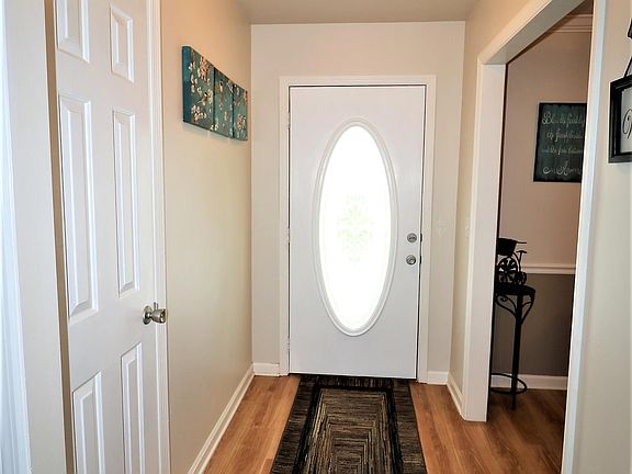 4th image of 2801 Biggers Dr