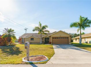 402 SW 43rd Ter, Cape Coral, FL 33914