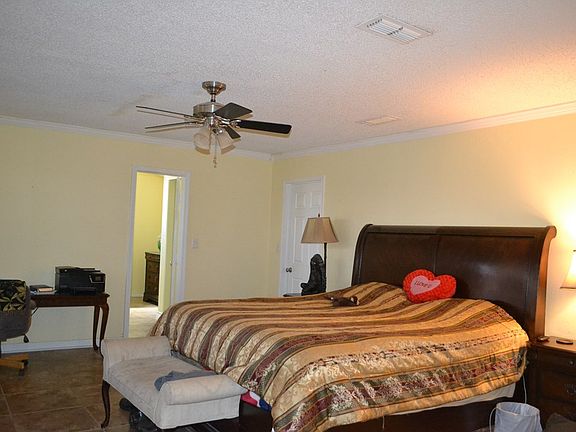 5th image of 405 E County Road 127