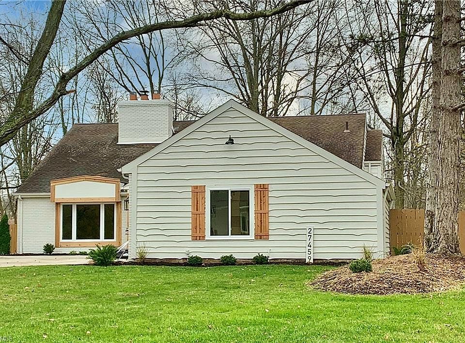 1st image of 27459 Dellwood Dr