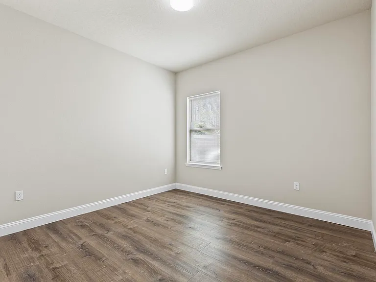 6 Emmons Ln — Photo 15