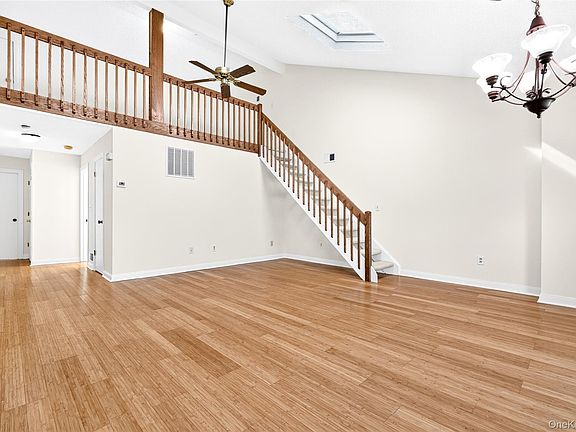 5th image of 72 Chester Lane