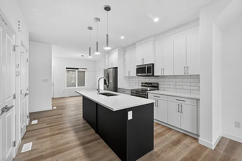 26 Renwyck Pl Photo 1