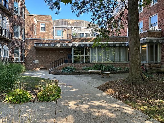 3rd image of 1233 N Marshall St #1
