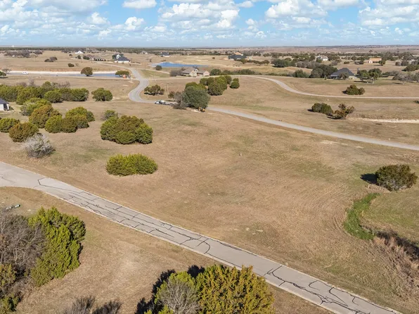 7449 Royal Winchester Dr, Cleburne, TX 76033