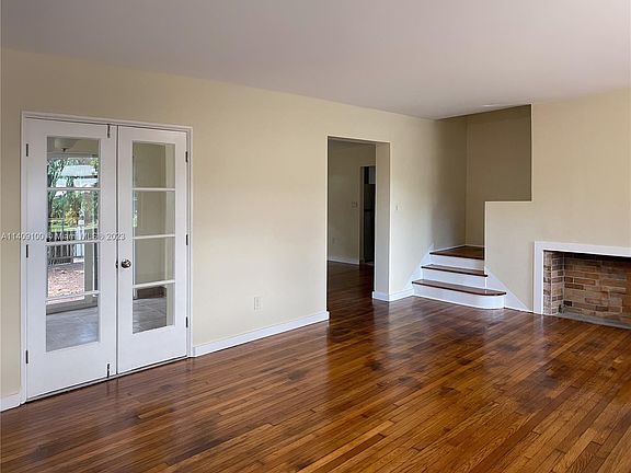 4th image of 1720 Pierce St