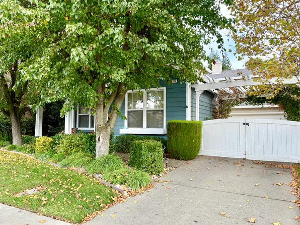 2806 Audubon Cir, Davis, CA 95618