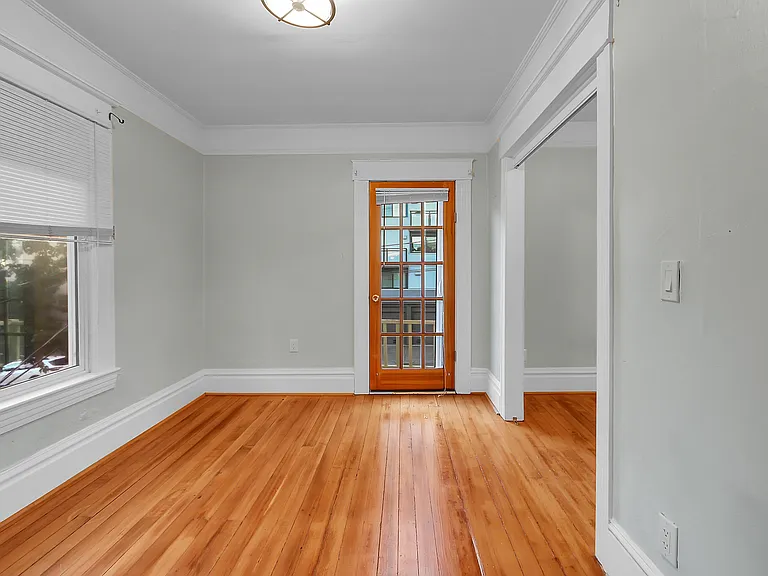 1522 Taylor Ave N #C — Photo 6