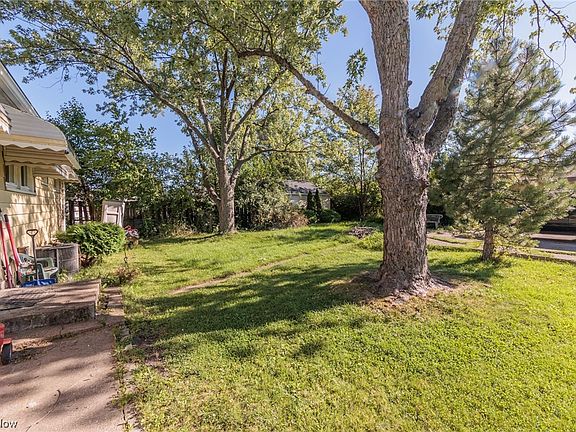 5th image of 6113 Pickway Dr