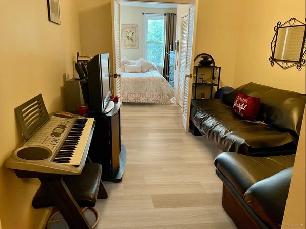 421 Adams St APT 2L