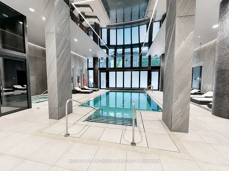 120 Broadway Ave #LPH06 — Photo 22