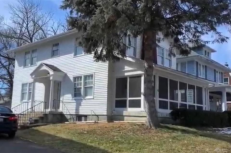 1st image of 6 Pinehurst Ave