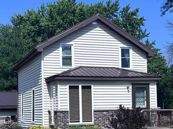 313 South Depot STREET, Fox Lake, WI 53933