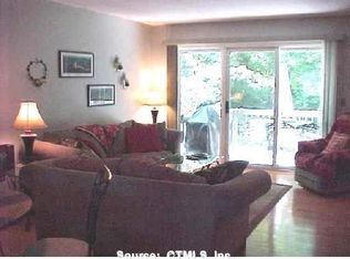 12 Knoll Wood Ln, Putnam, CT 06260
