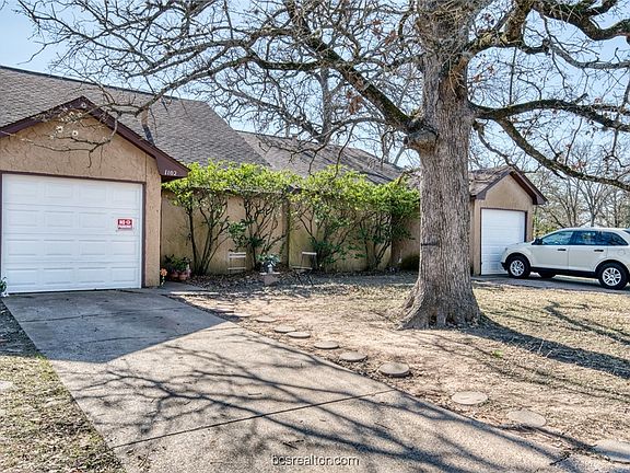 2nd image of 1102 Airline Dr
