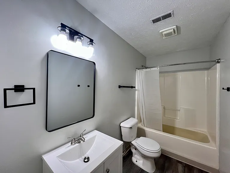 28 Sycamore Dr — Photo 9