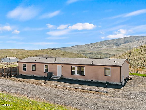 2nd image of 486 Elk Ridge Ln