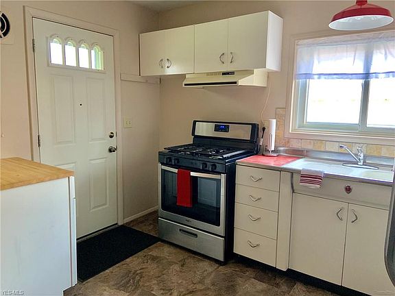5th image of 3252 Greenfield St NW