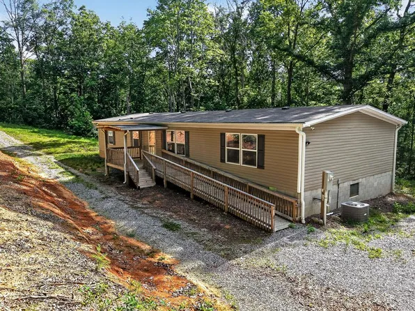 67 Medical Cir, Spencer, TN 38585