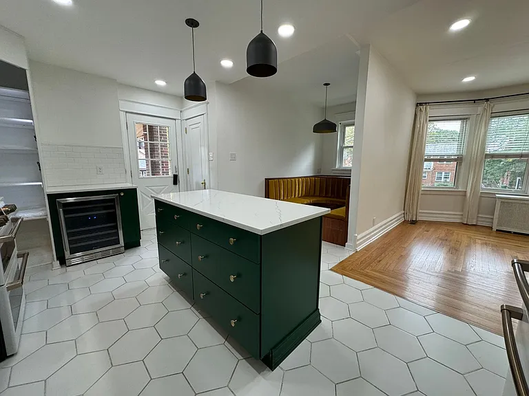 2201 W Gordon St — Photo 22
