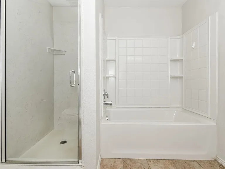 2704 Redwood St — Photo 13