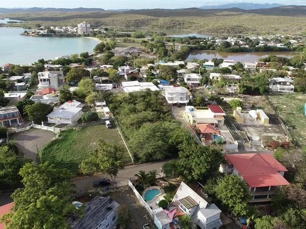 5 Urb Caleta De Salinas, Guanica, PR 00653