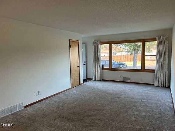 3rd image of 1818 E Avenue D