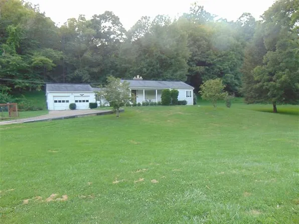 1809 Parkersburg Rd, Spencer, WV 25276