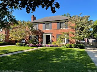 589 Lakeland St, Grosse Pointe, MI 48230