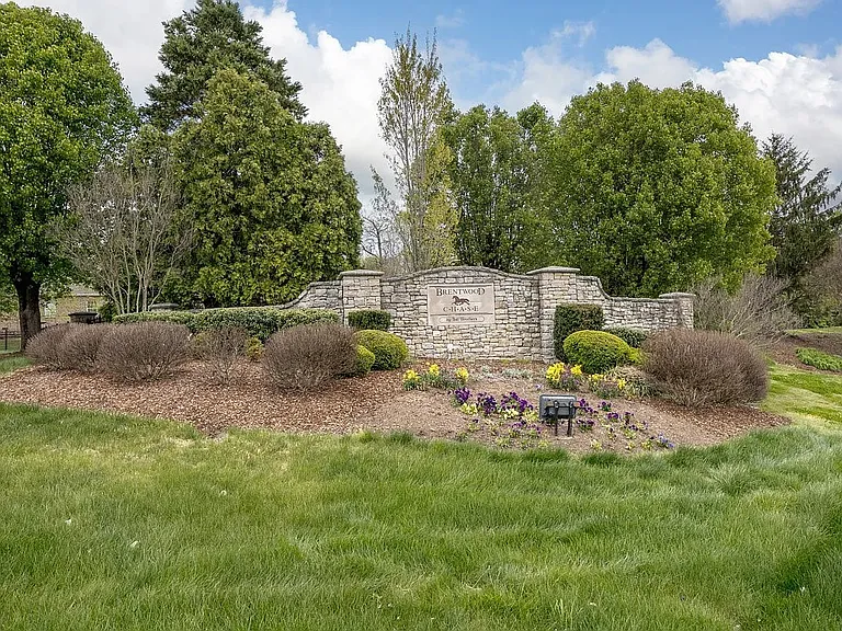 625 Palisades Ct — Photo 31