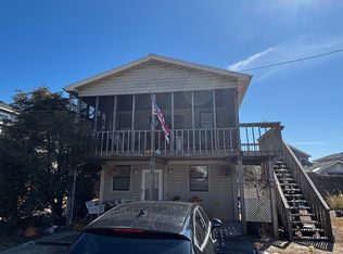 707 W Durham St, Kill Devil Hills, NC 27948