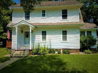 902 1st St NW, Elkader, IA 52043