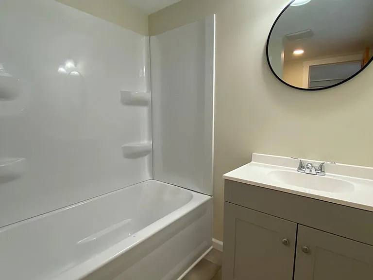 1574 Forrest Ave NE — Photo 8
