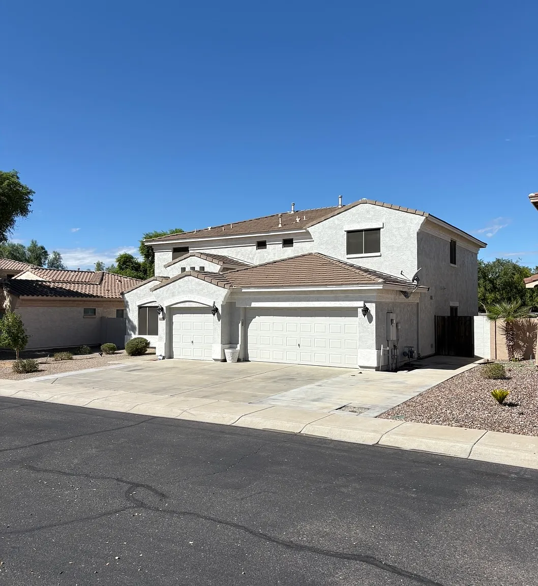 5 bed, 3484 sqft, $4,500 — Photo 2