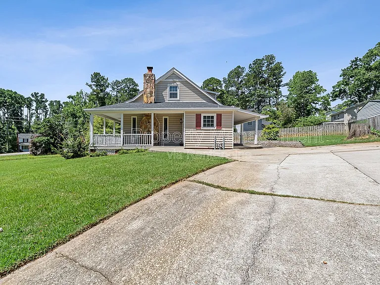 255 Silver Maple Rd — Photo 2