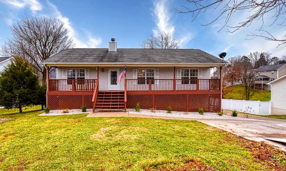 1st image of 6712 Farmbrook Ln