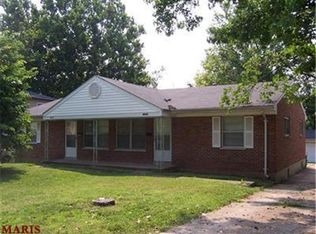 8430 Lackland Rd, Saint Louis, MO 63114