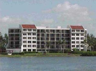 5700 Escondida Blvd S APT 305, Saint Petersburg, FL 33715