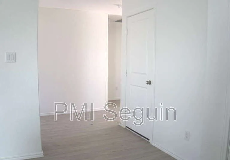 809 Riviera Ct — Photo 20