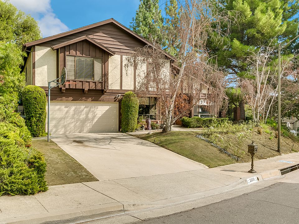 1st image of 2200 Flintridge Dr