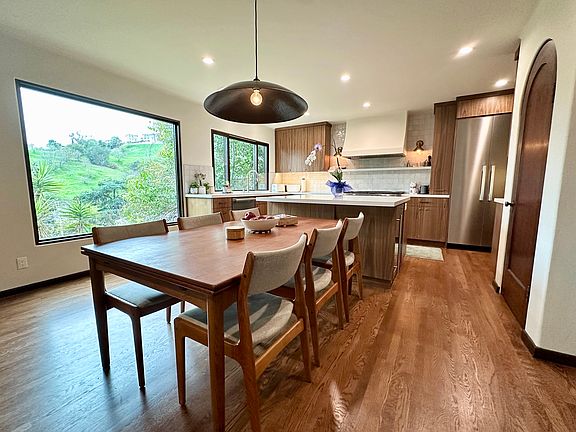4th image of 4067 Glenalbyn Dr