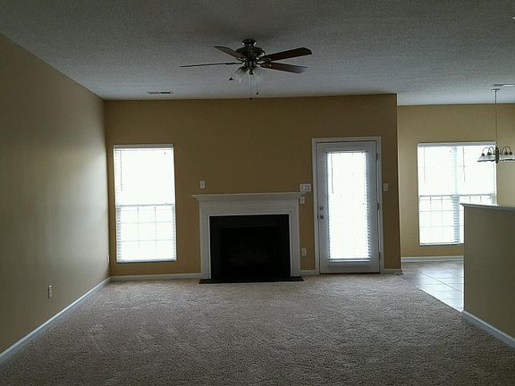 2nd image of 2403 Lannigan Dr