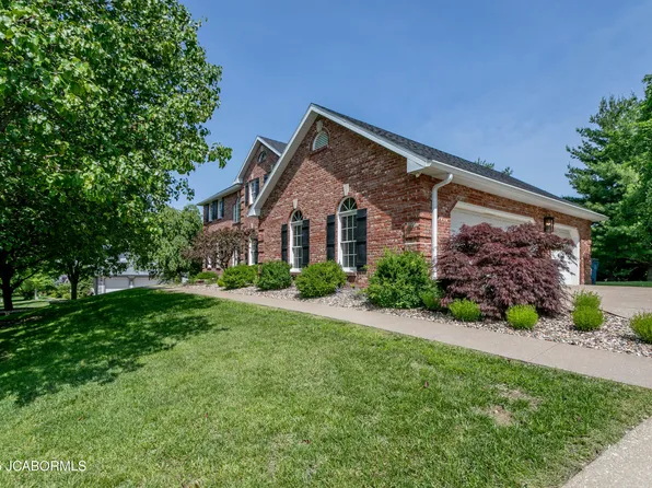 704 Sherwood Dr, Jefferson City, MO 65109