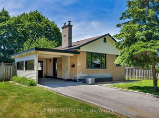 18 Alhart Dr, Toronto, ON M9V2M9