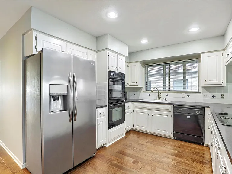 208 Crescent Blf — Photo 9
