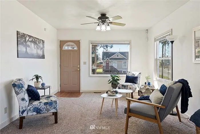 2 bed, 1120 sqft, $2,300 — Photo 2