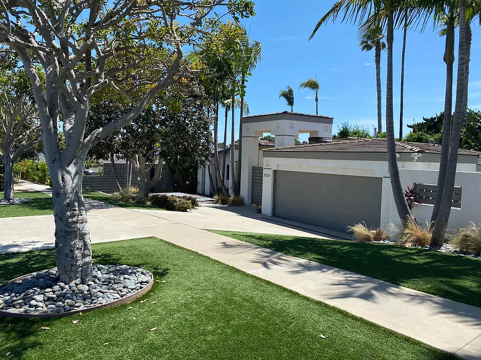 5220 Soledad Rd